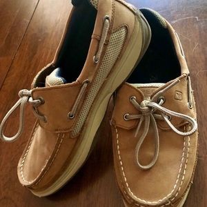 EUC boys Sperry’s size 6
